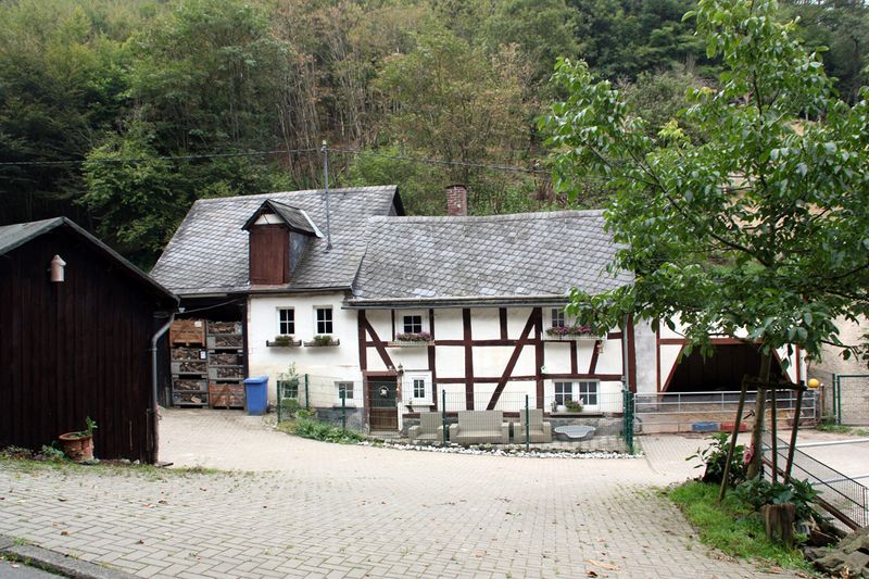 Datei:MANTO Hymensgartenl.jpg