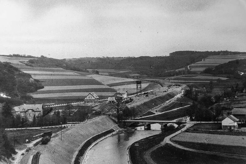 Datei:Bahnhof Neustadt Bau 1911.jpg